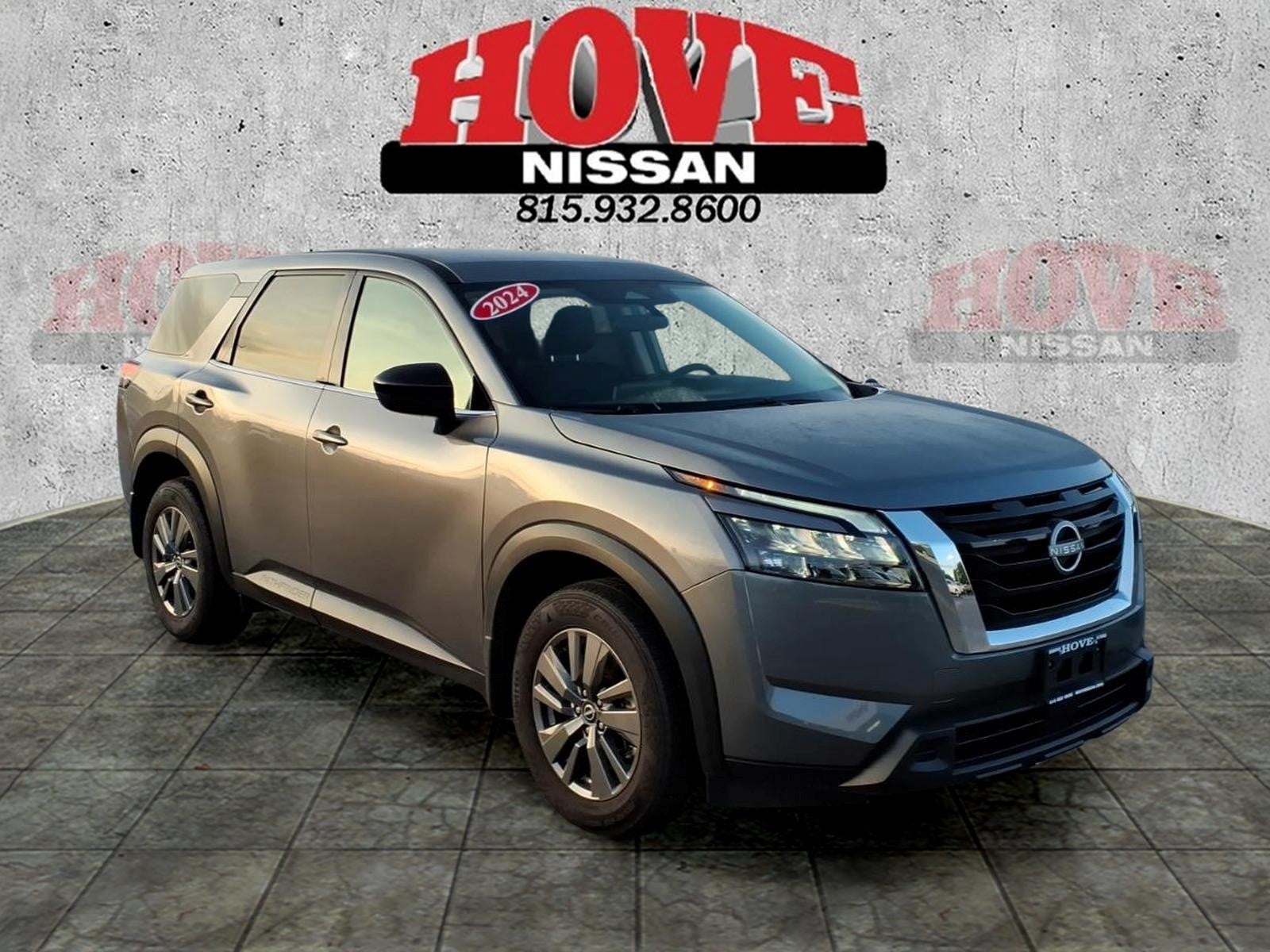 2024 Nissan Pathfinder S