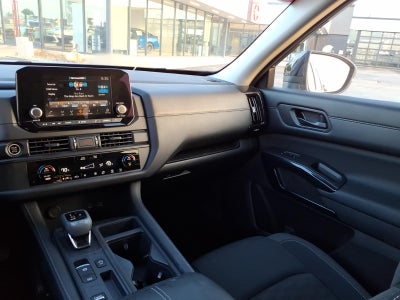 2024 Nissan Pathfinder S