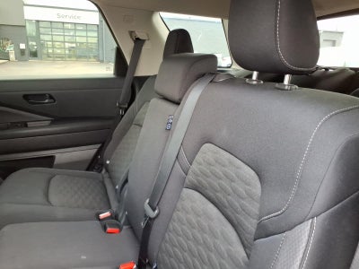 2023 Nissan Pathfinder S