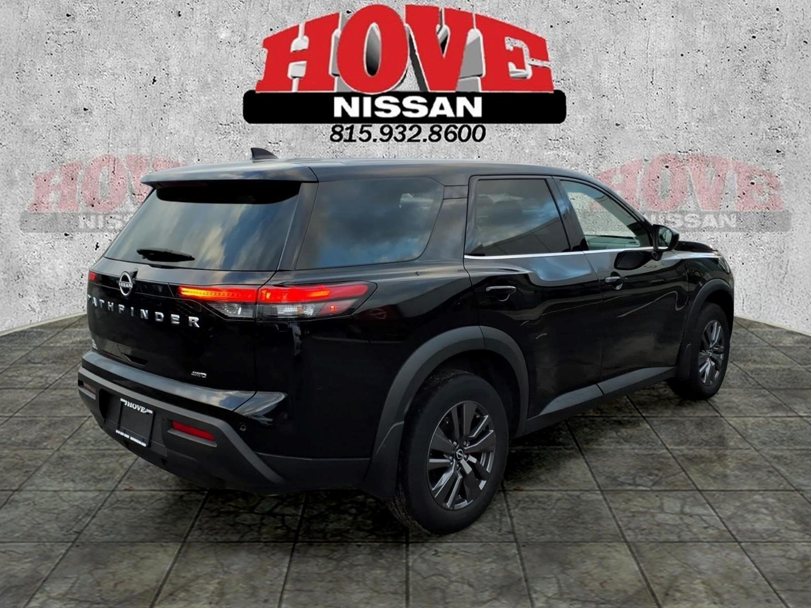 2023 Nissan Pathfinder S