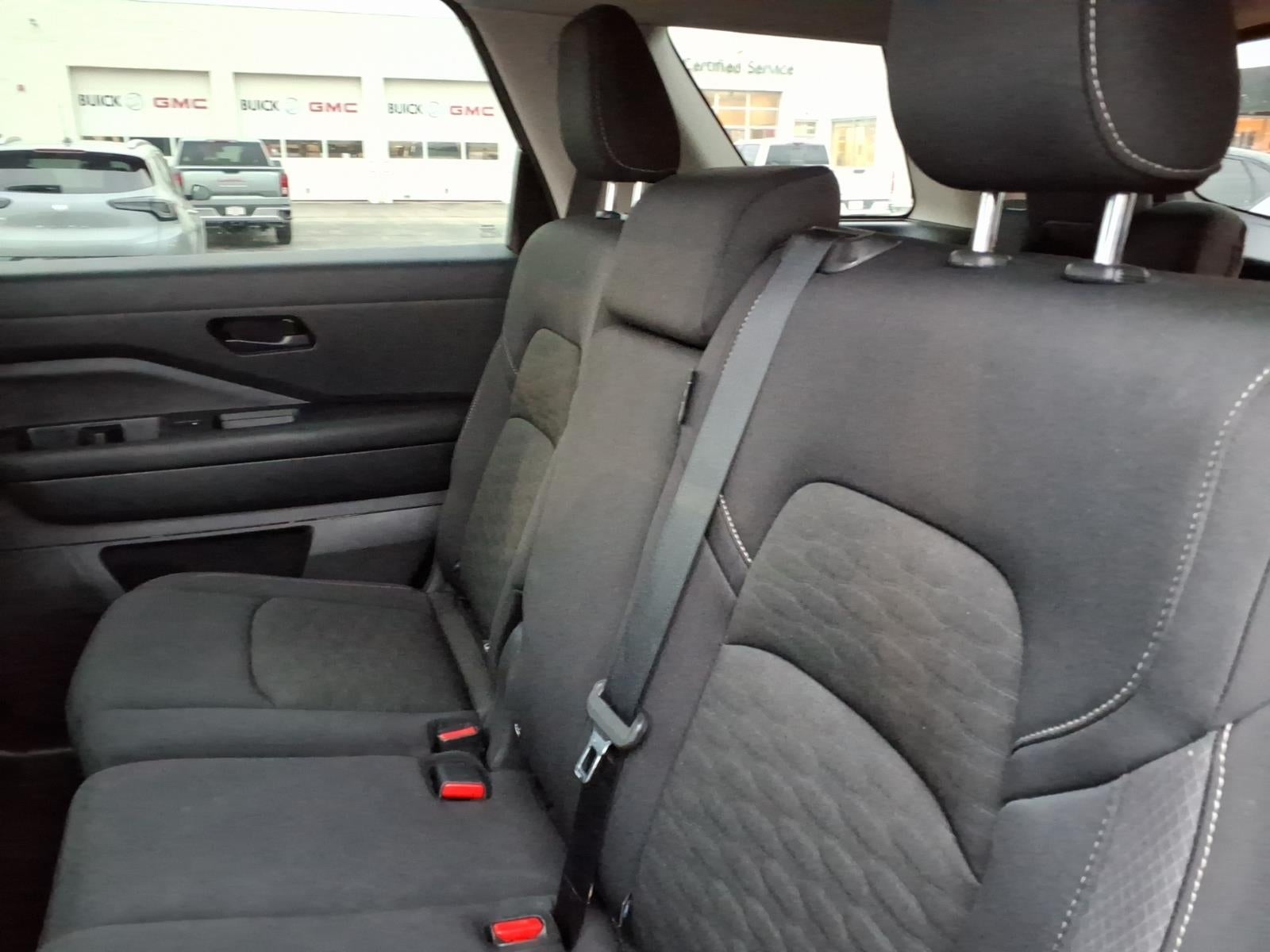 2024 Nissan Pathfinder S