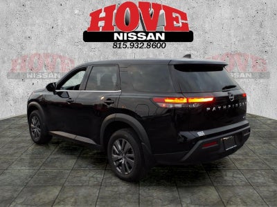 2024 Nissan Pathfinder S