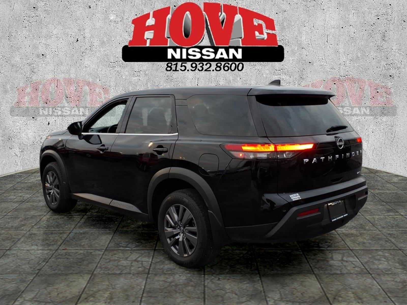 2024 Nissan Pathfinder S