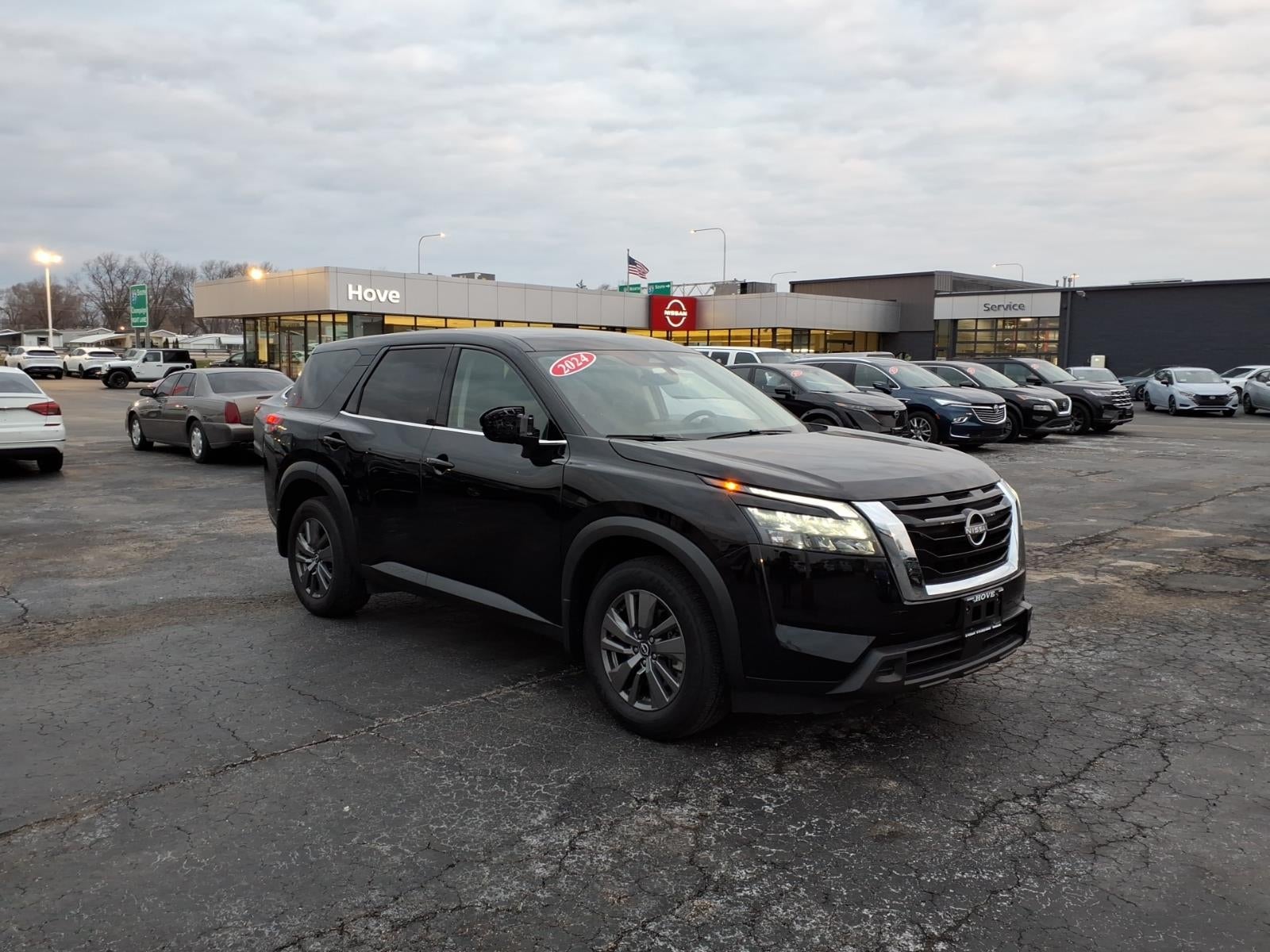 2024 Nissan Pathfinder S