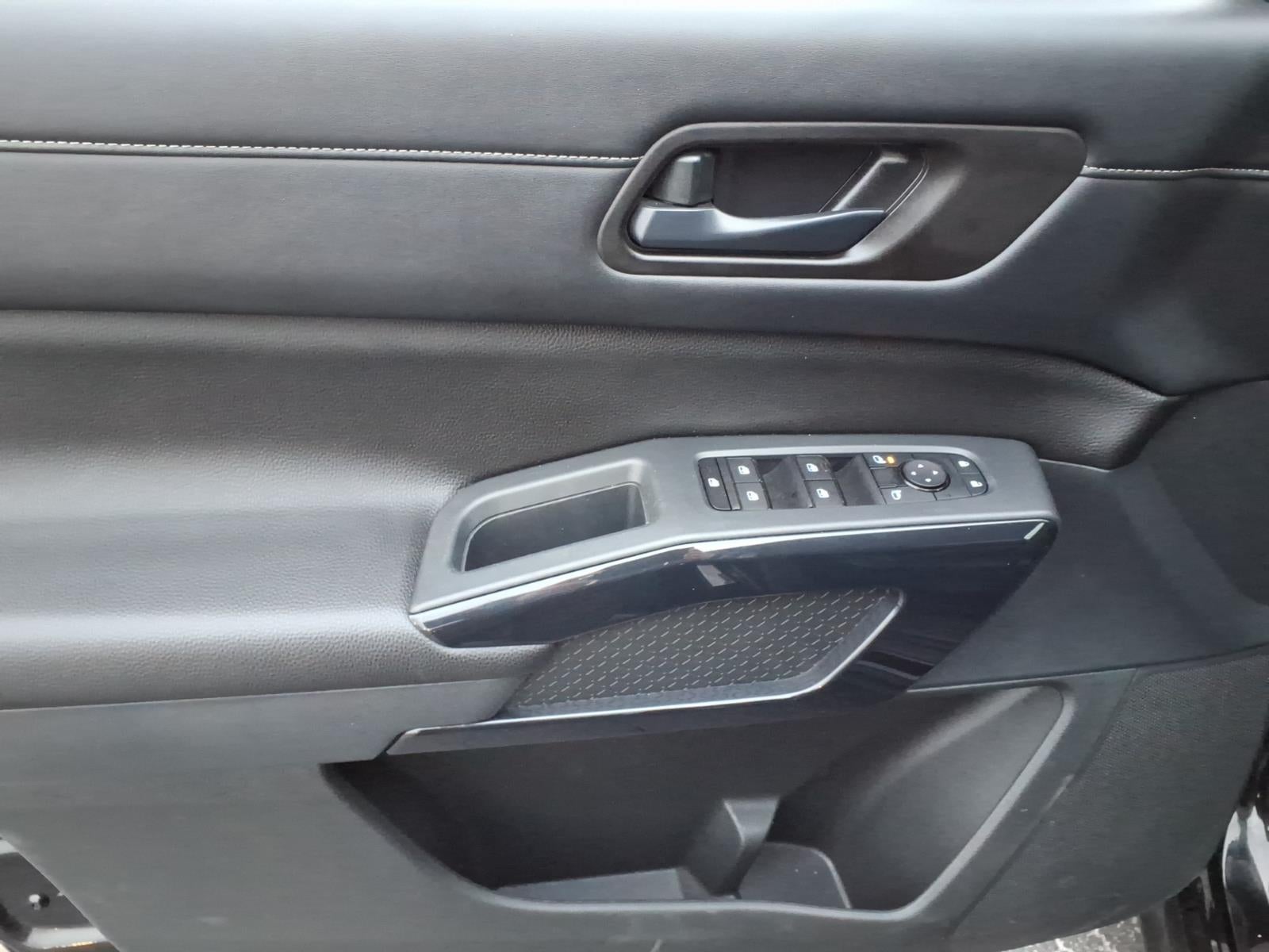 2024 Nissan Pathfinder S