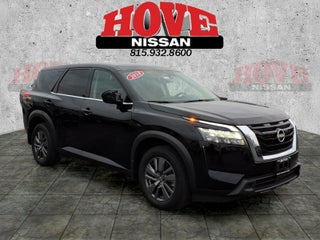 2024 Nissan Pathfinder S