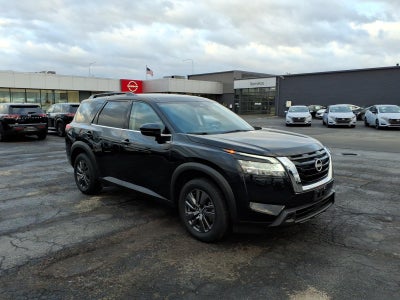 2022 Nissan Pathfinder SV
