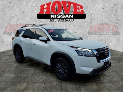2024 Nissan Pathfinder SV