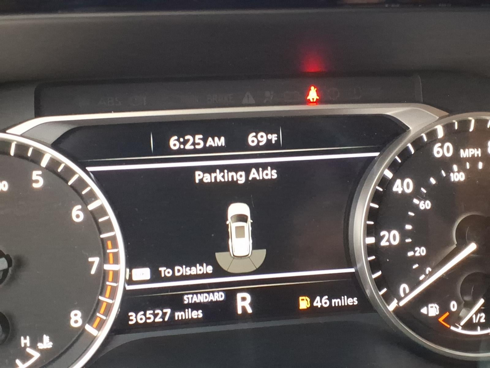 2024 Nissan Pathfinder SV