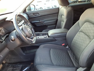 2023 Nissan Pathfinder SV