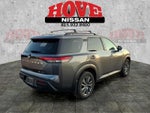 2023 Nissan Pathfinder SV