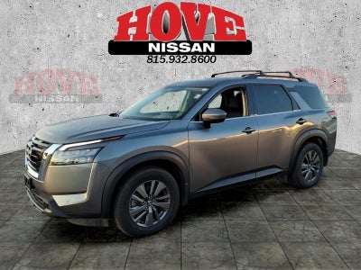 2023 Nissan Pathfinder SV