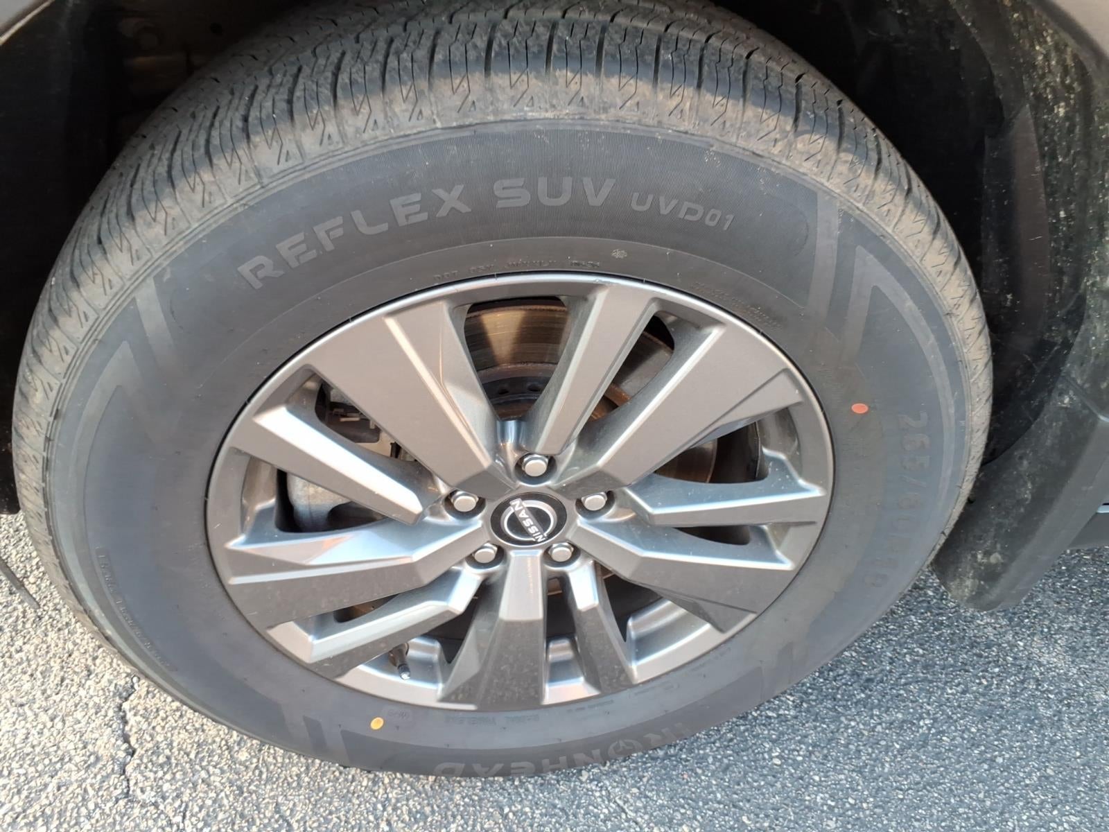 2023 Nissan Pathfinder SV