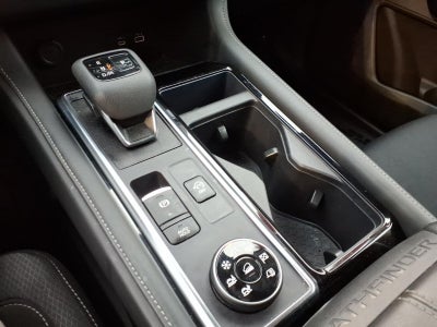 2023 Nissan Pathfinder SV