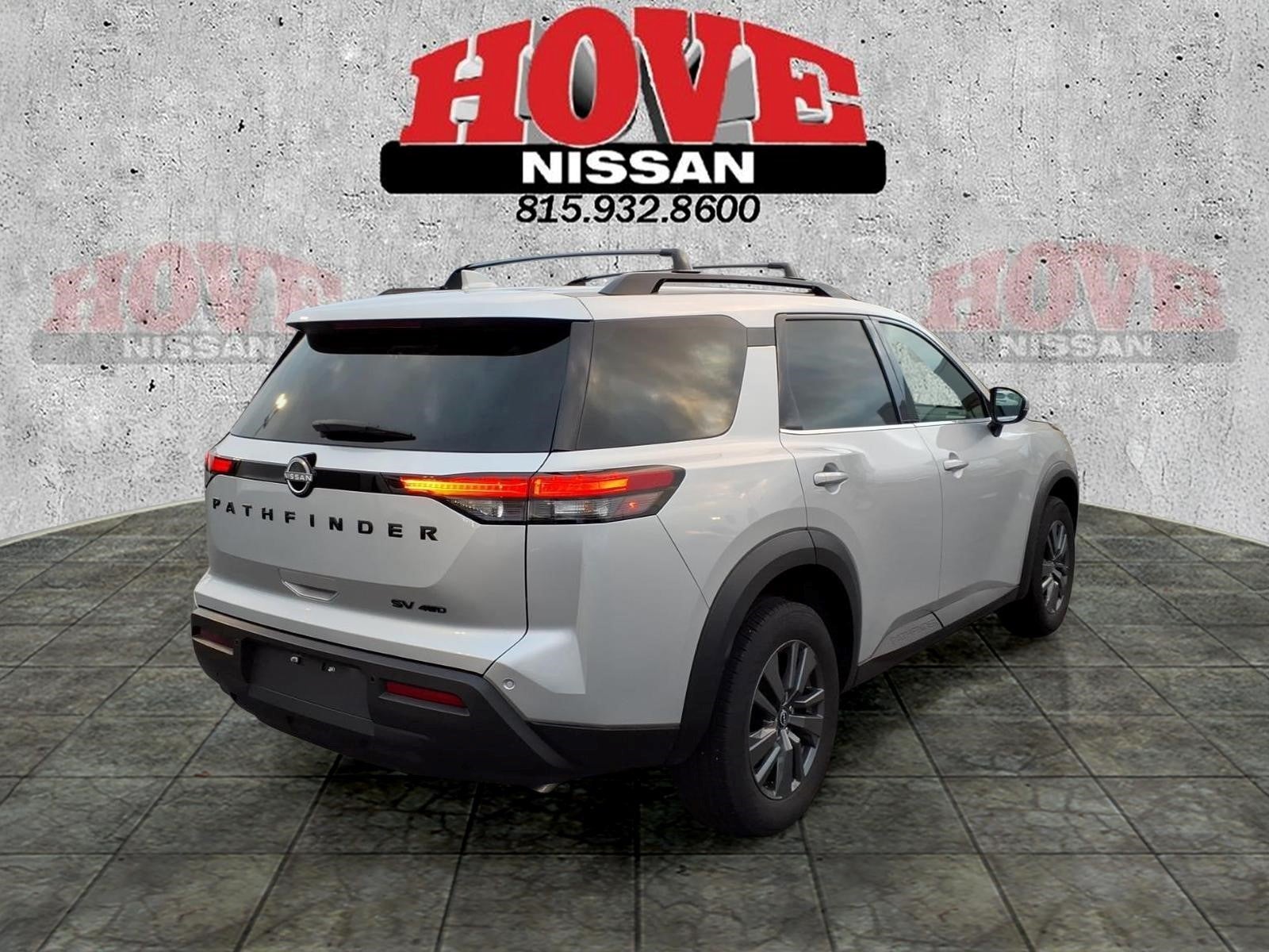 2023 Nissan Pathfinder SV