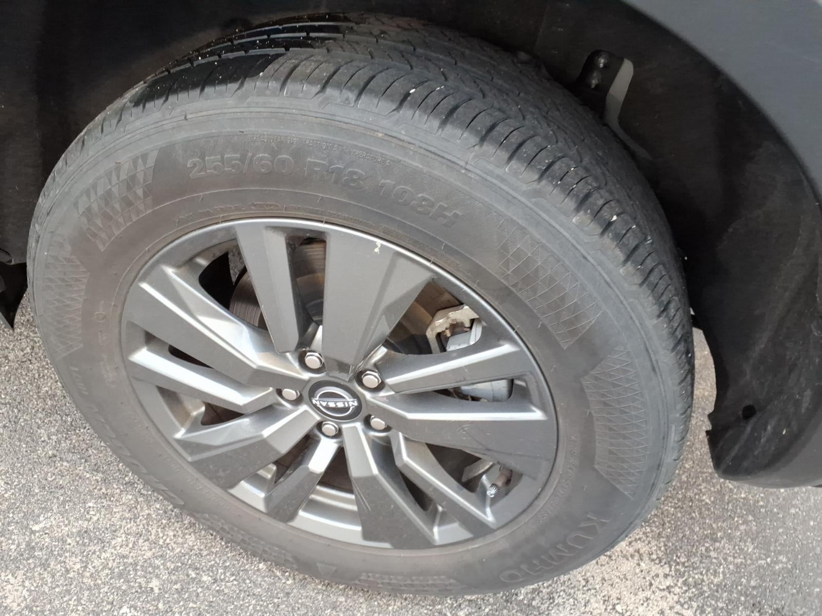 2023 Nissan Pathfinder SV