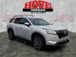 2023 Nissan Pathfinder SV