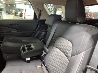 2023 Nissan Pathfinder SV