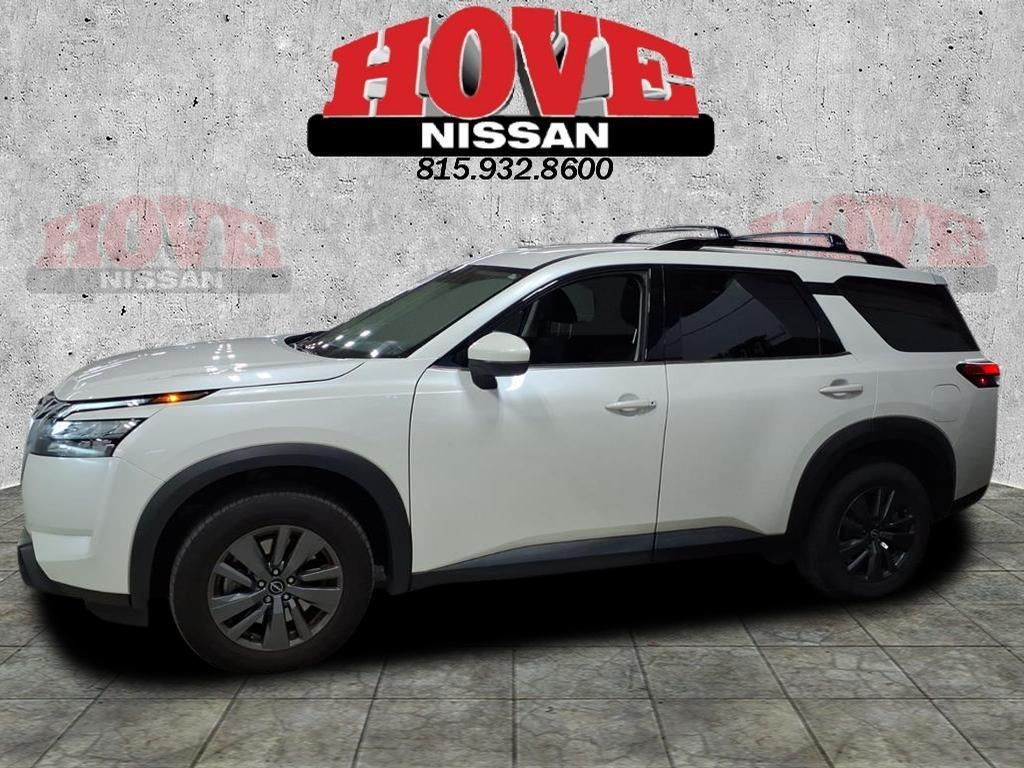 2023 Nissan Pathfinder SV