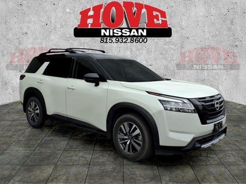 2023 Nissan Pathfinder SL