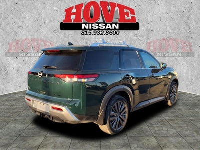 2023 Nissan Pathfinder SL