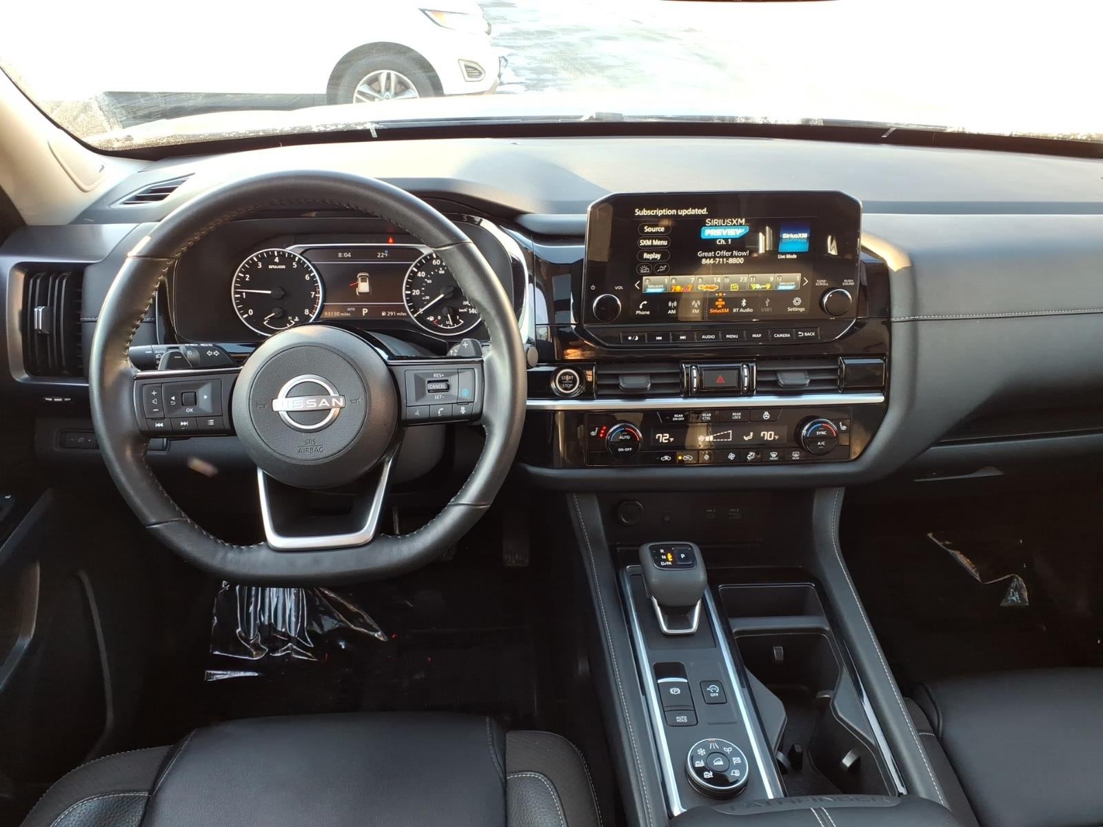 2022 Nissan Pathfinder SL