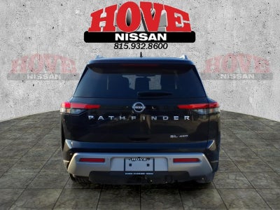 2022 Nissan Pathfinder SL