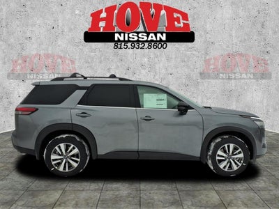 2026 Nissan Pathfinder SL