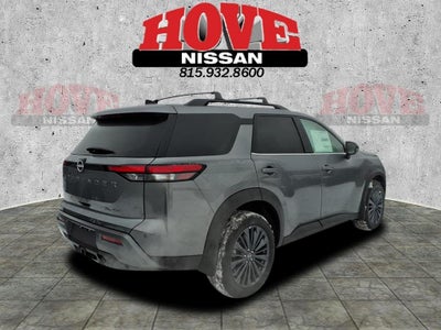 2026 Nissan Pathfinder SL