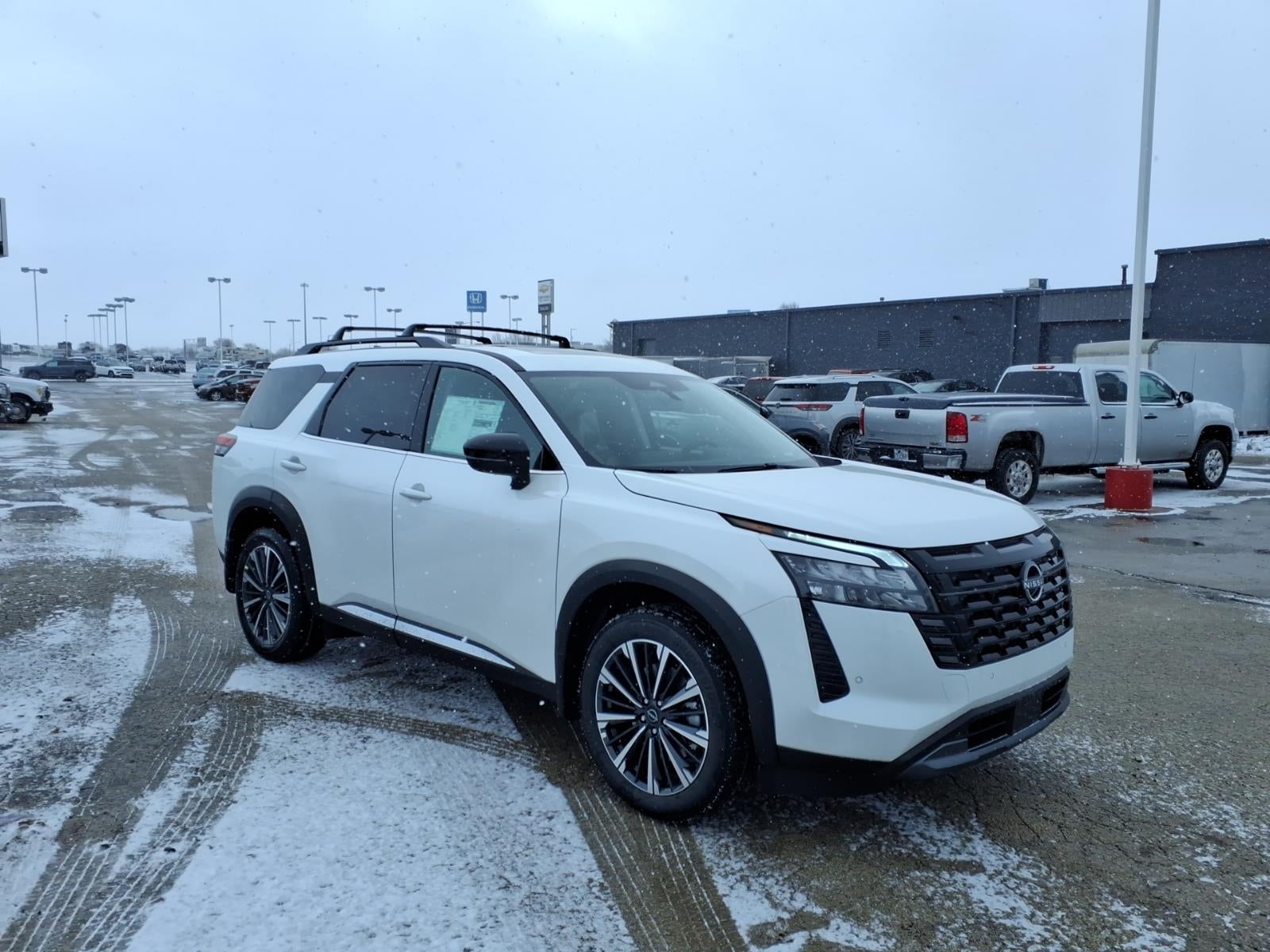 2026 Nissan Pathfinder Platinum