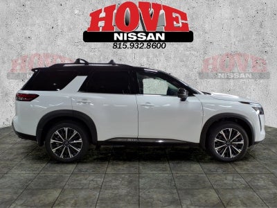 2026 Nissan Pathfinder Platinum