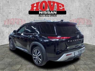 2023 Nissan Pathfinder Platinum
