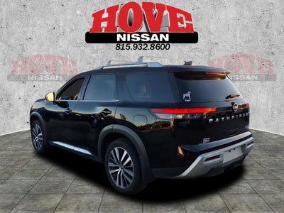 2022 Nissan Pathfinder Platinum