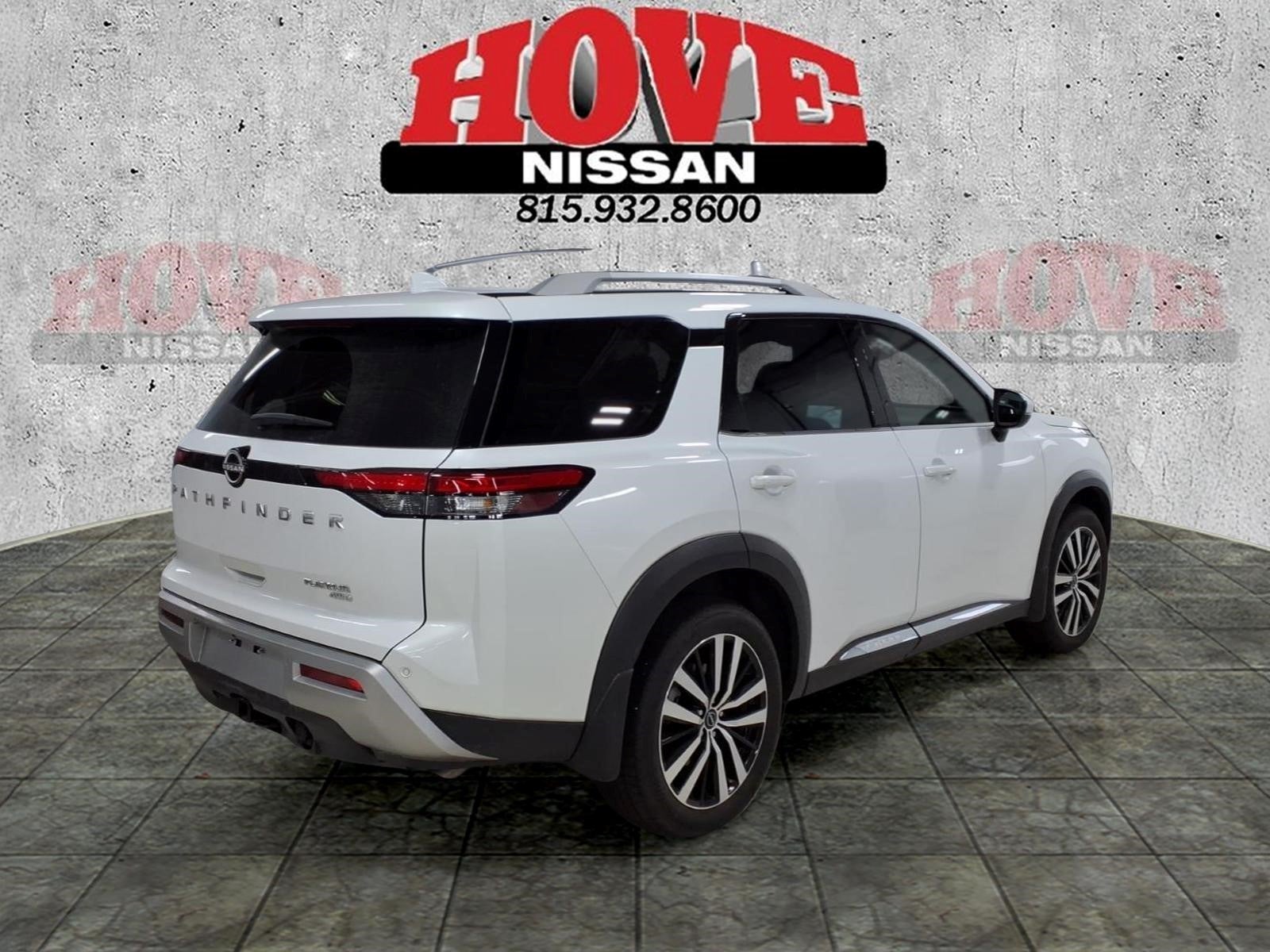 2025 Nissan Pathfinder Platinum