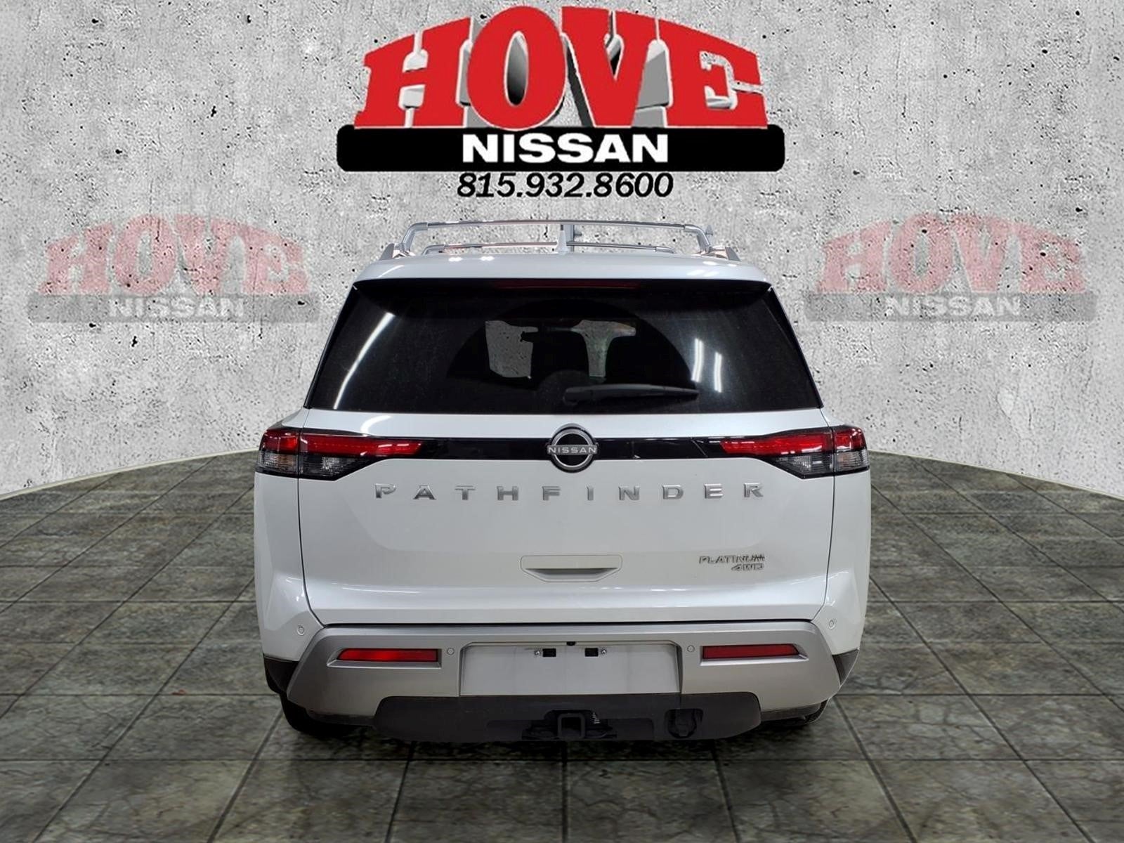 2025 Nissan Pathfinder Platinum