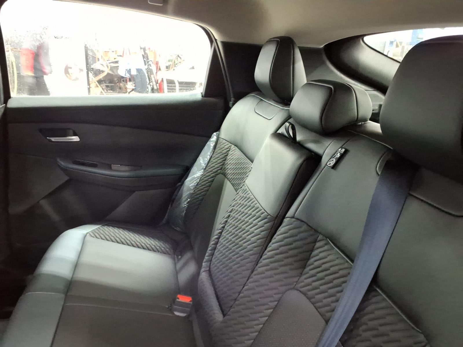 2026 Nissan LEAF Platinum+