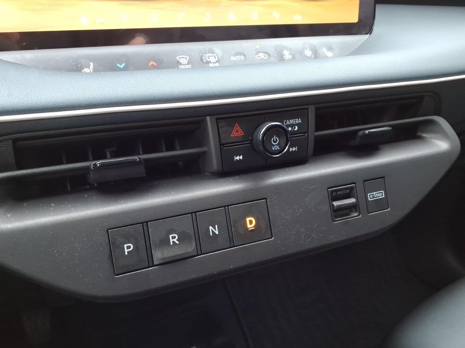 2026 Nissan LEAF Platinum+