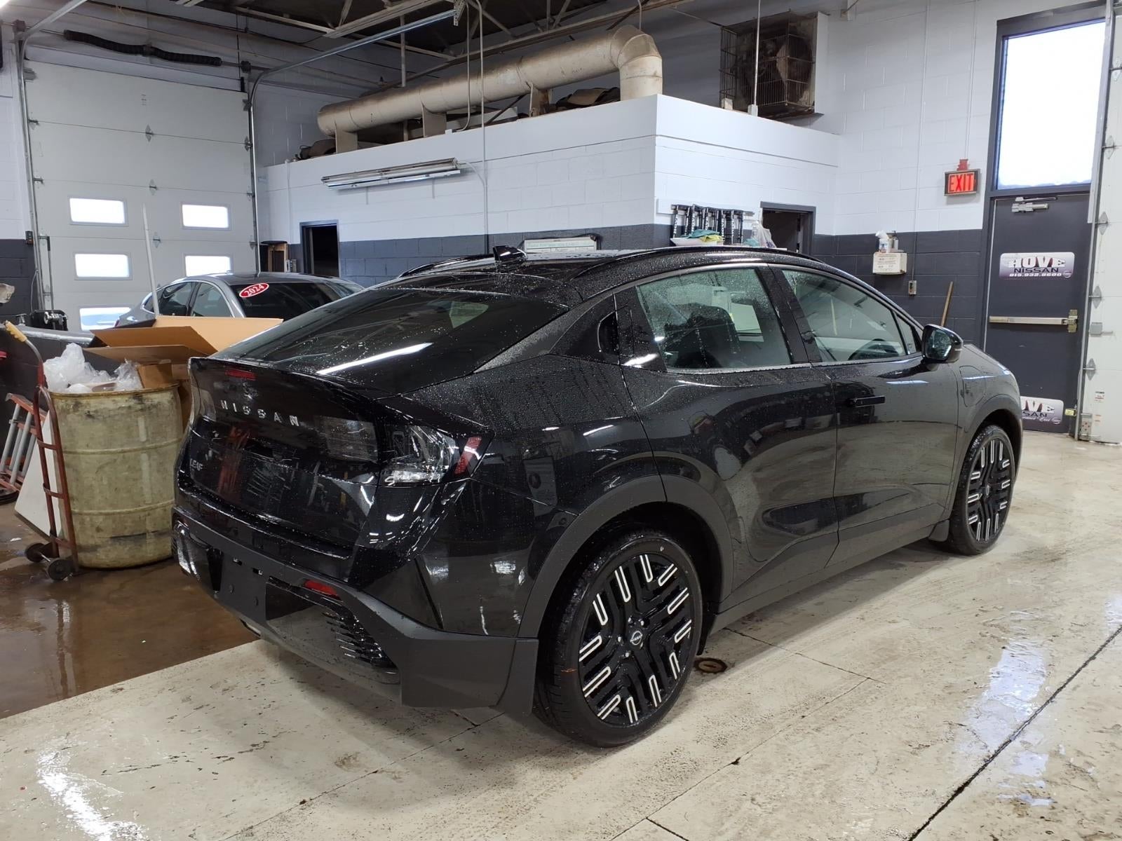 2026 Nissan LEAF Platinum+