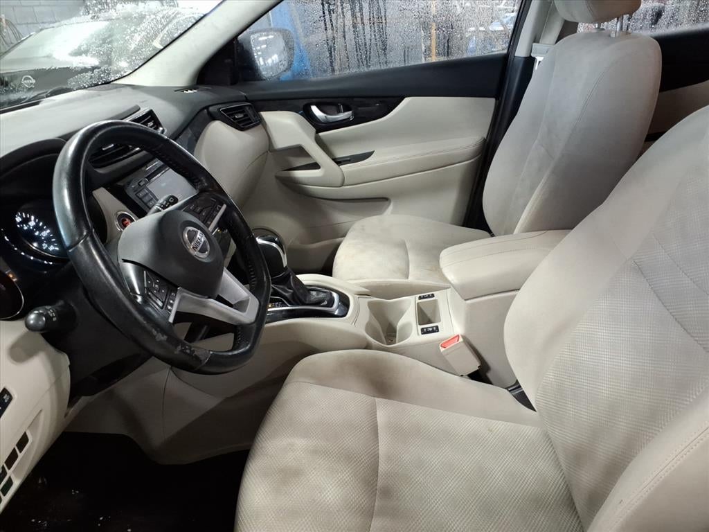 2020 Nissan Rogue Sport SV