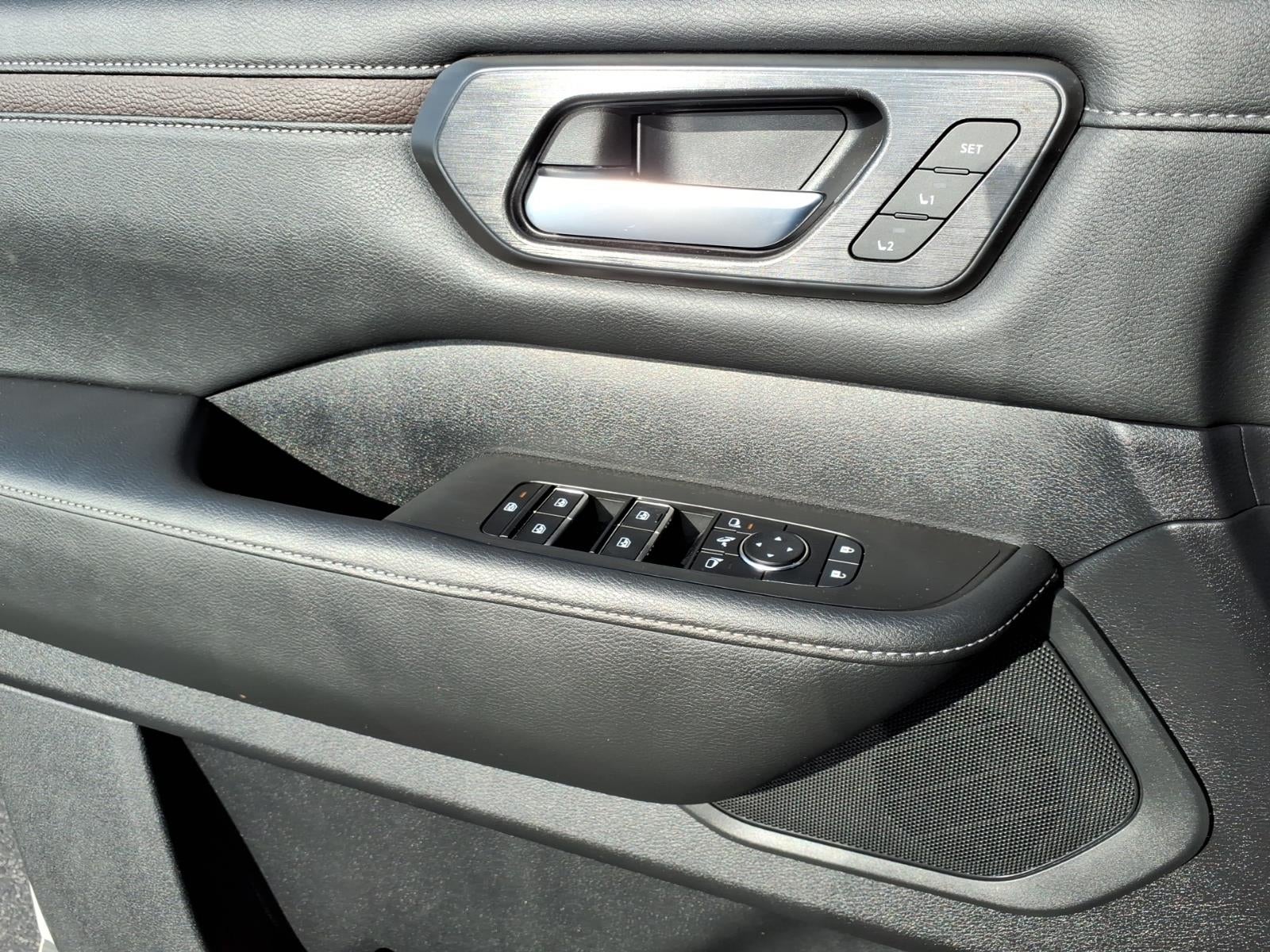 2025 Nissan Armada SL