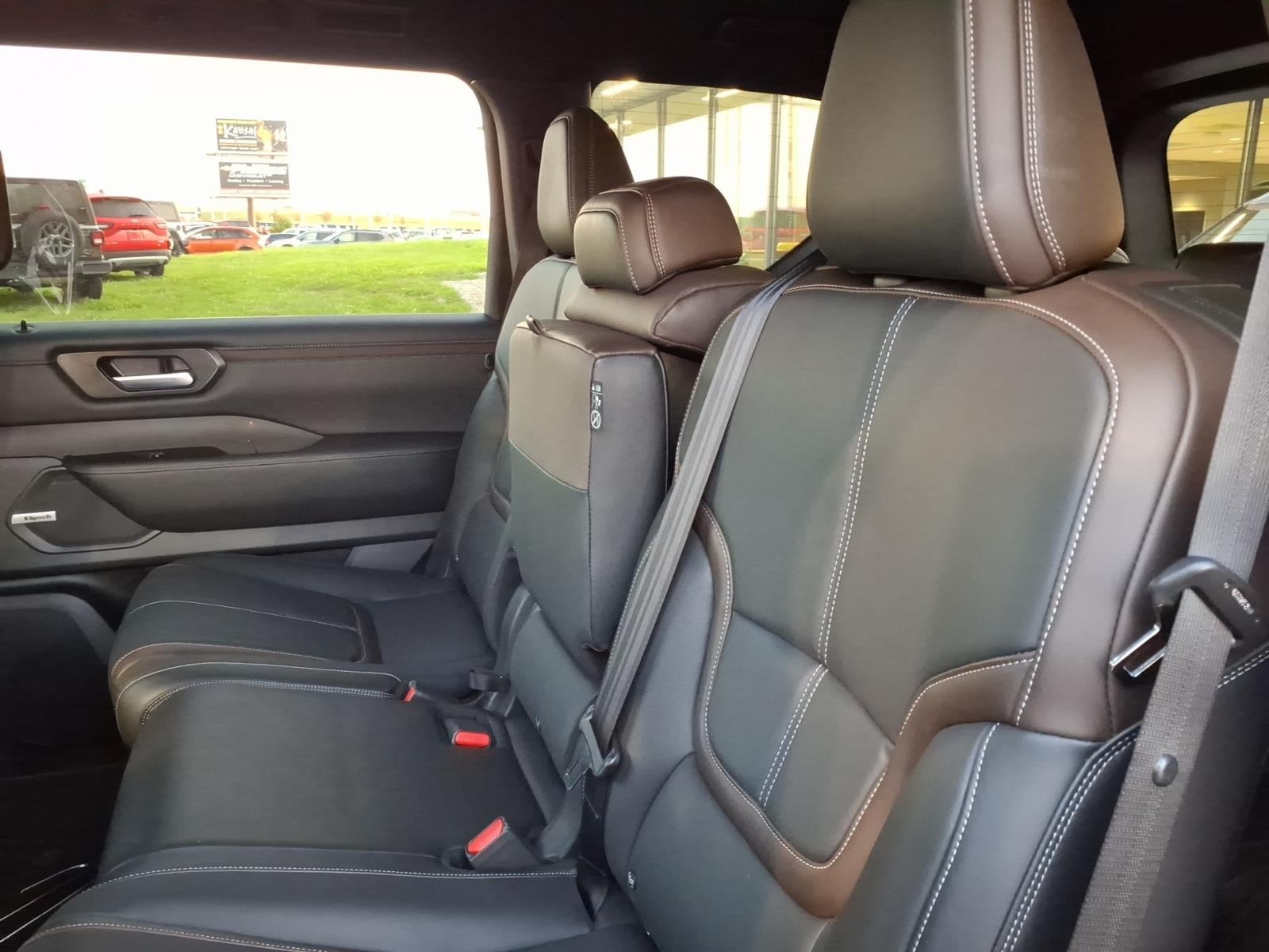 2025 Nissan Armada SL