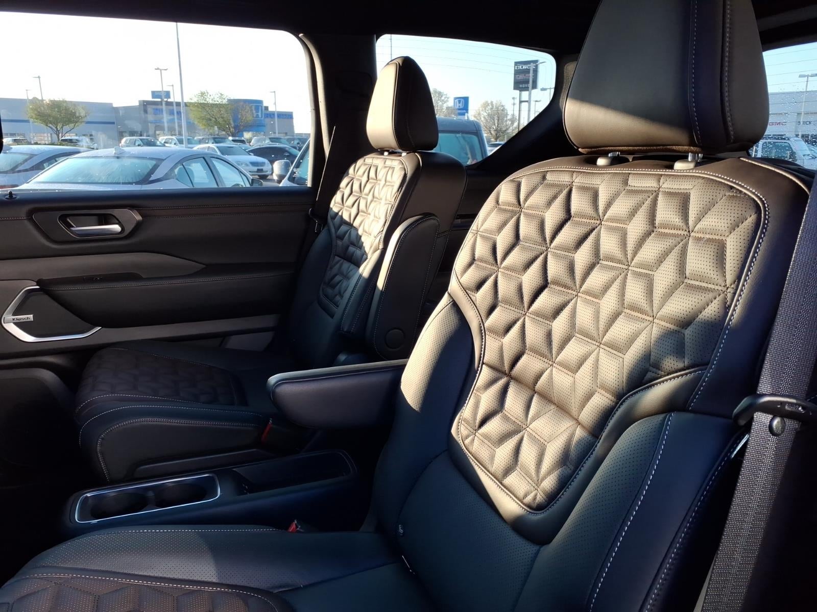 2025 Nissan Armada Platinum