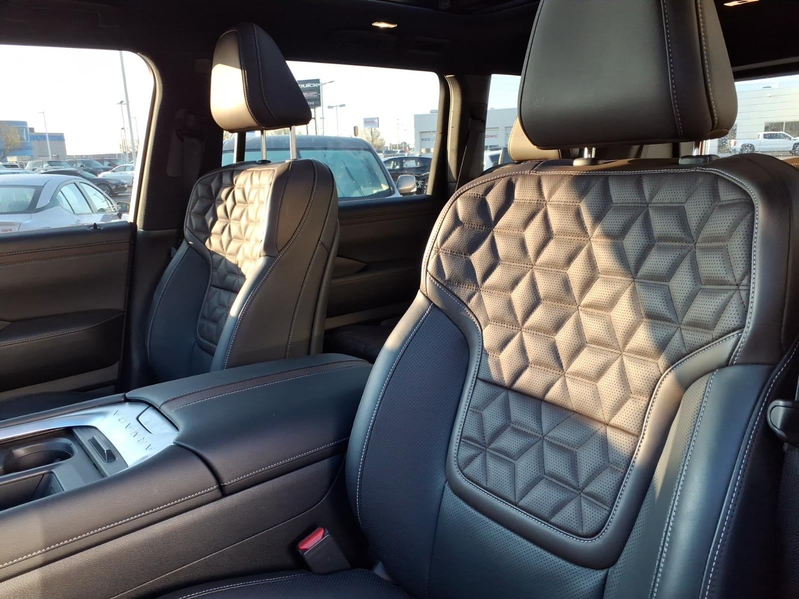 2025 Nissan Armada Platinum