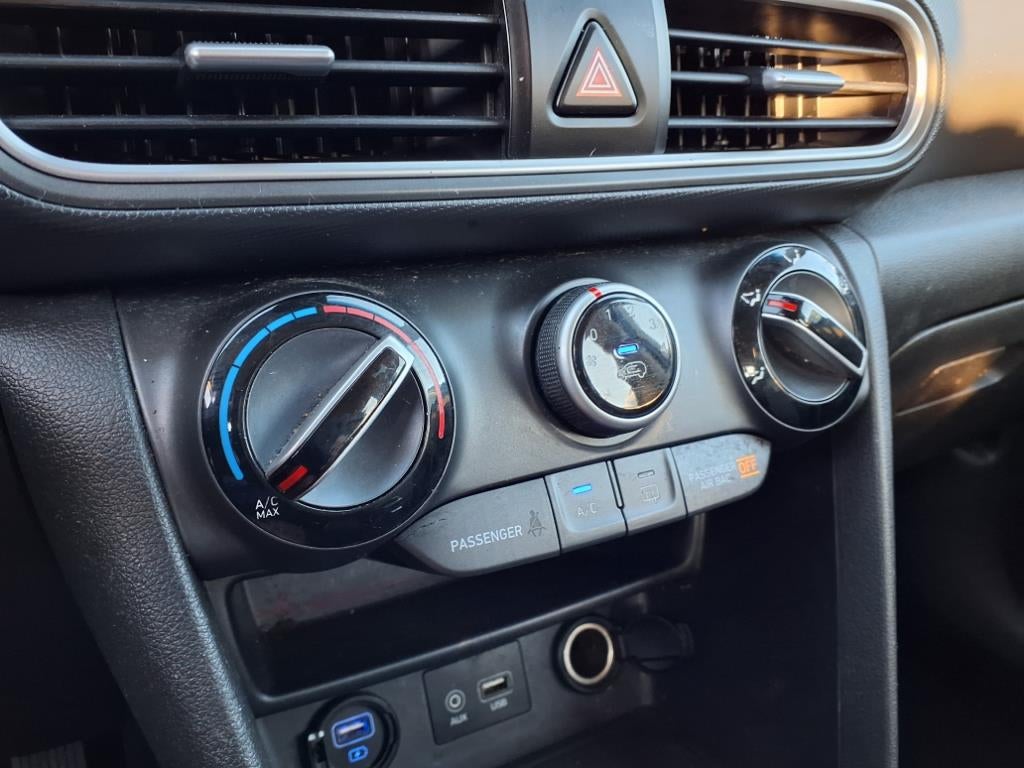 2021 Hyundai KONA SE