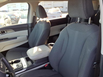 2024 Kia Carnival LX