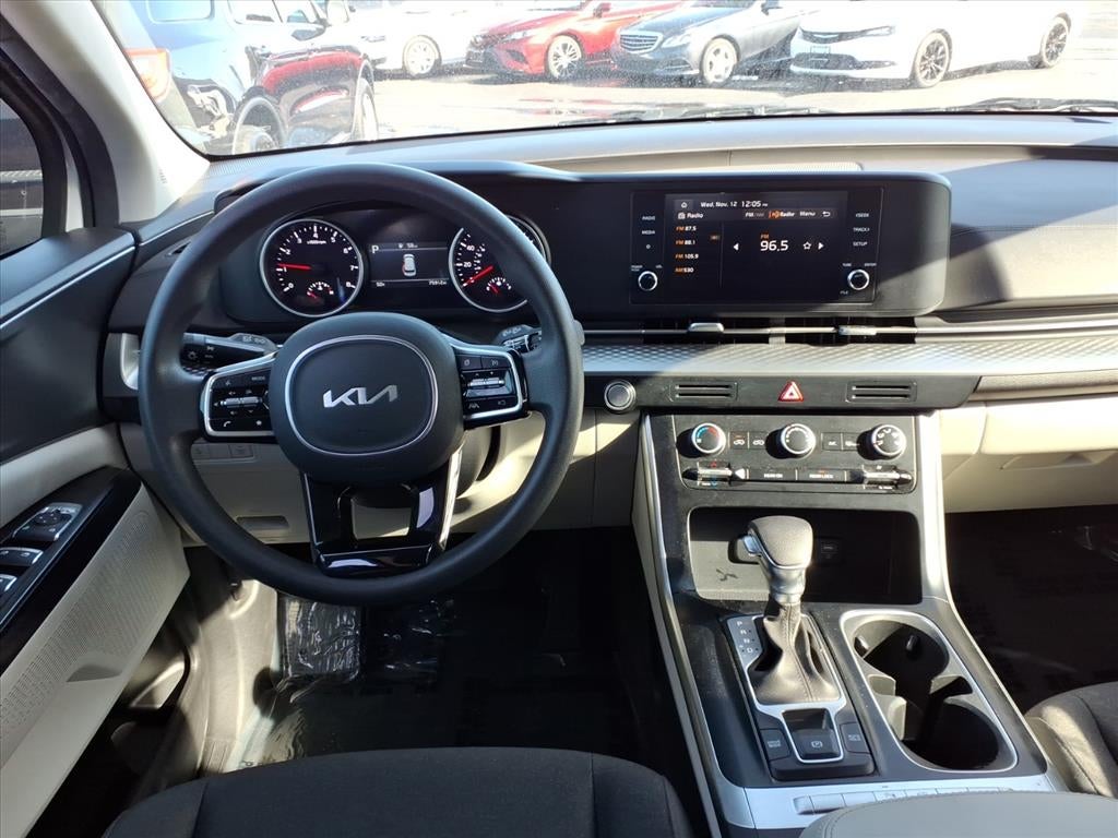 2024 Kia Carnival LX