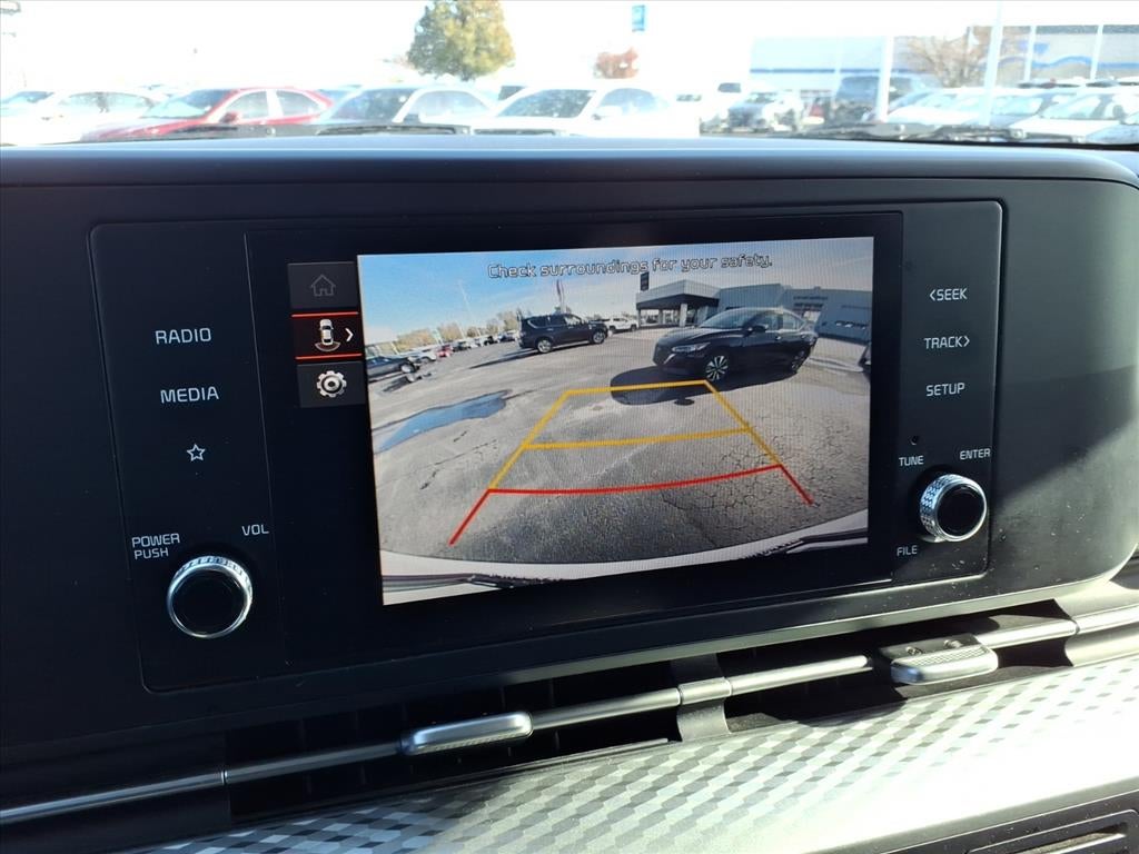 2024 Kia Carnival LX