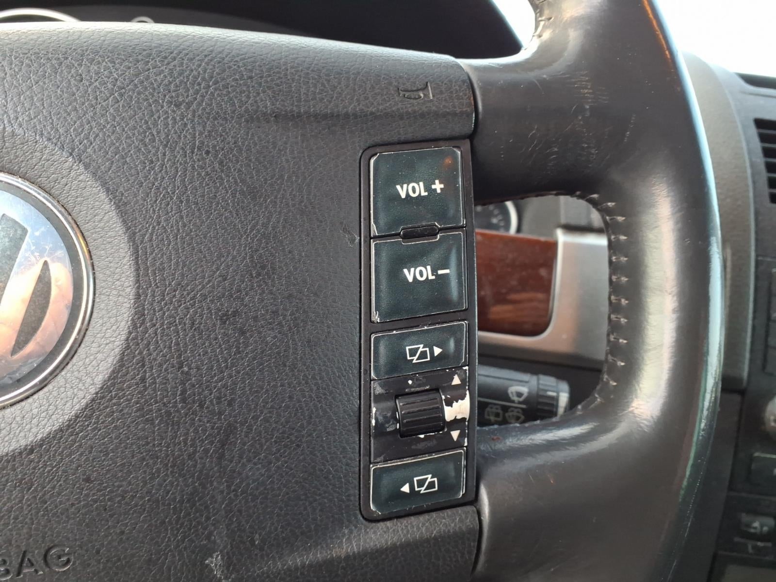 2005 Volkswagen Touareg V8