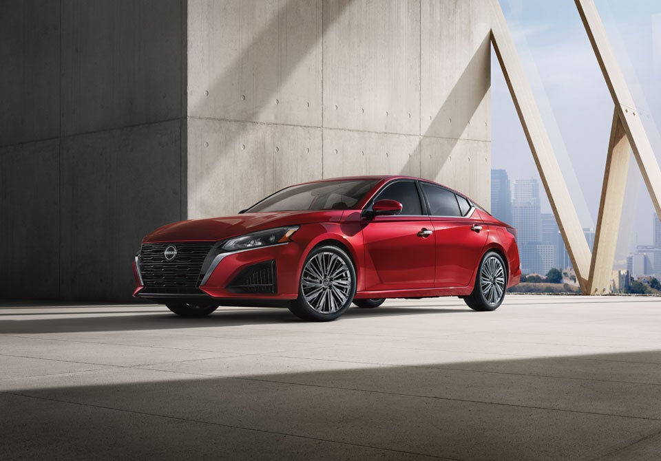 2025 Nissan Altima Hove Nissan in Bourbonnais IL